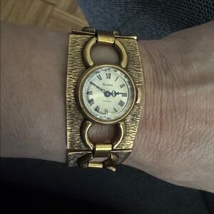 Vintage Modernist Style Vendome 17 Jewel Mechanic Watch